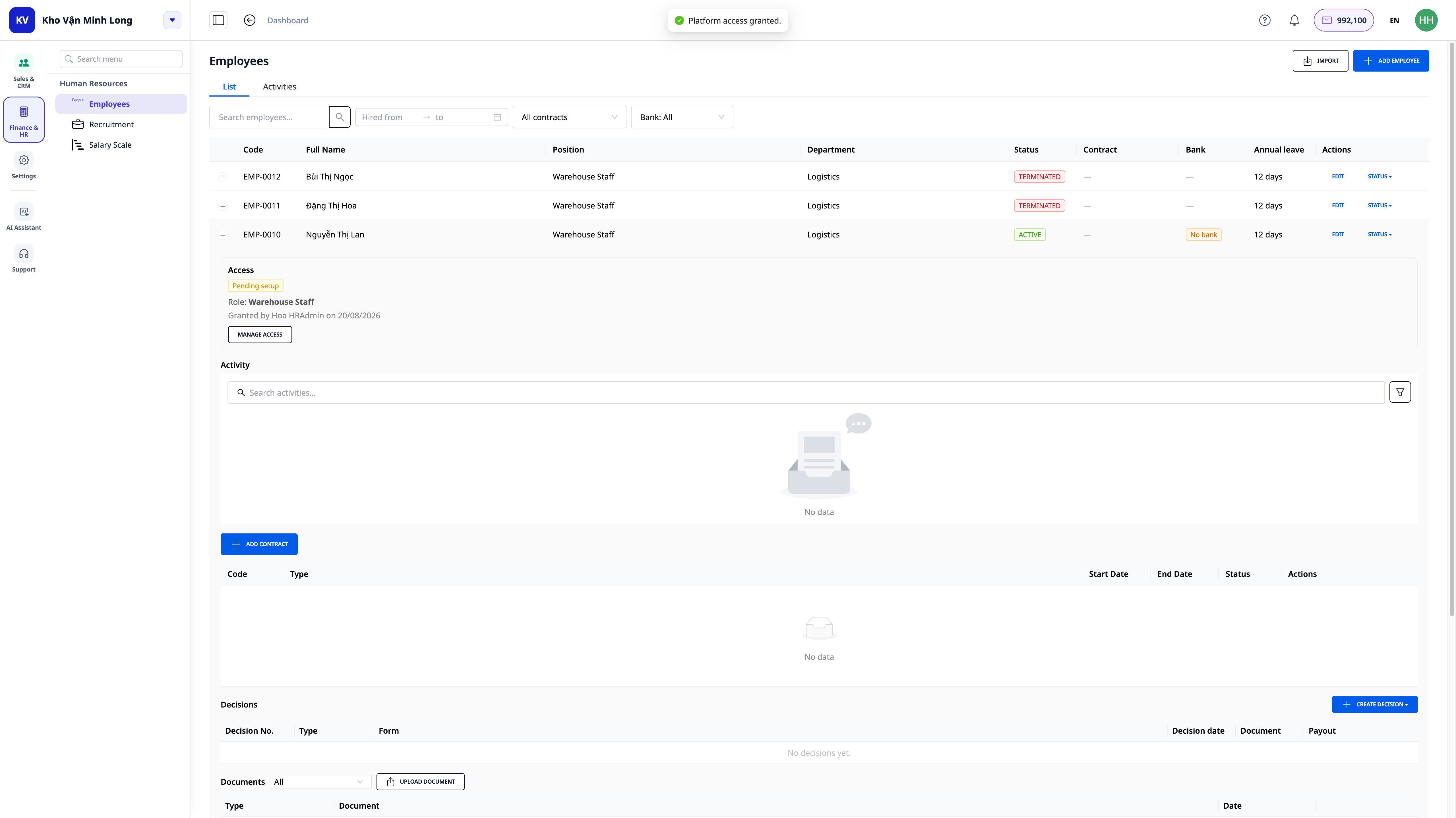 Benachrichtigung „Plattformzugriff gewährt“ direkt nach der Einstellung — das neue Mitarbeiterprofil aktualisiert sofort den Zugriffsstatus, Screenshot aus GTG CRM