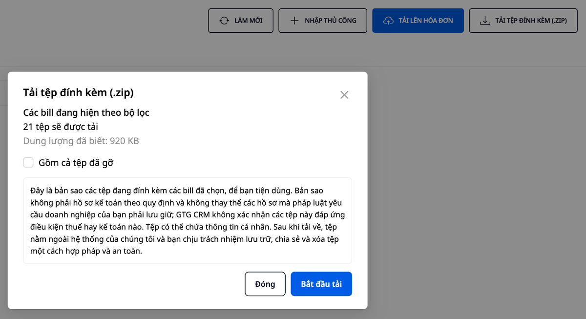 Gluggi til að sækja viðhengi (.zip), opnaður úr samsvarandi hnappi á tækjastikunni: Bills sem birtast samkvæmt síu, 21 skrá verður sótt, stærð þekkt, reiturinn Taka með fjarlægð skrár, athugasemd um að niðurhalaða skráin sé afrit, og tveir hnappar Loka og Byrja niðurhal.