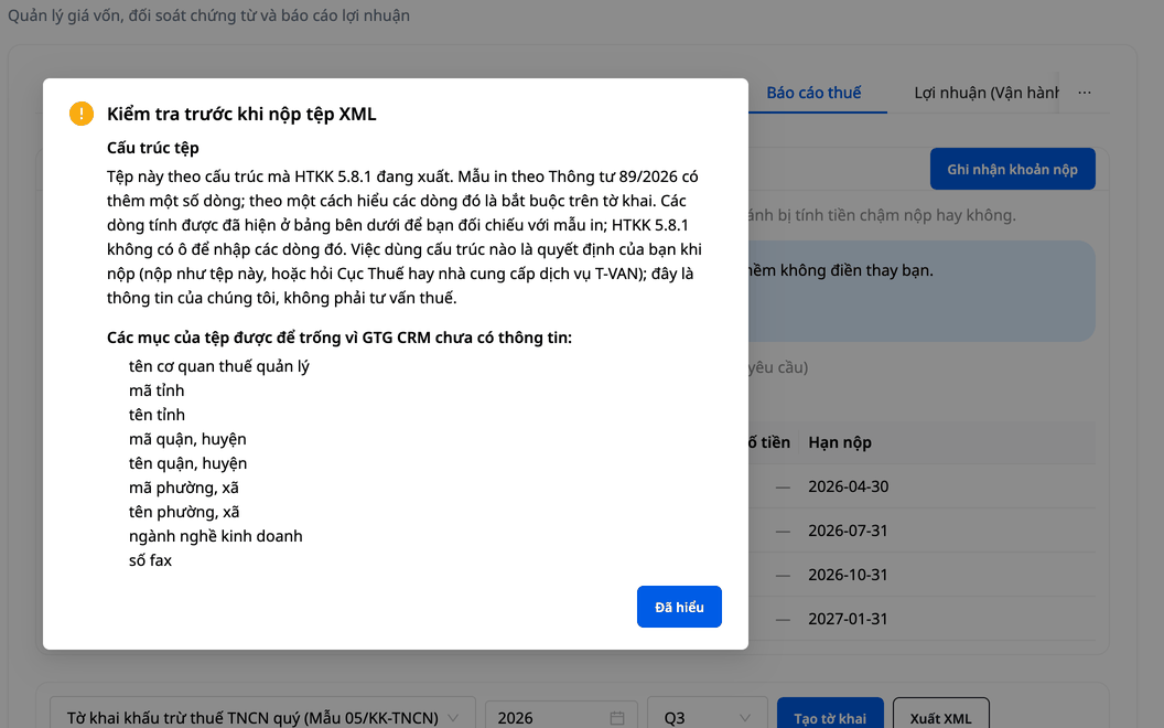 Dialogové okno "Kontrola před odesláním XML souboru" zobrazené po exportu přiznání 05/KK-TNCN: uvádí strukturu souboru podle HTKK 5.8.1 a devět položek souboru, které byly ponechány prázdné, protože GTG CRM nemá informace (název spravujícího finančního úřadu, kód provincie, faxové číslo...), s tlačítkem "Rozumím".