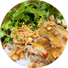 Classic Traditional Beef Noodle Soup (Phở Bò Tái Chín)