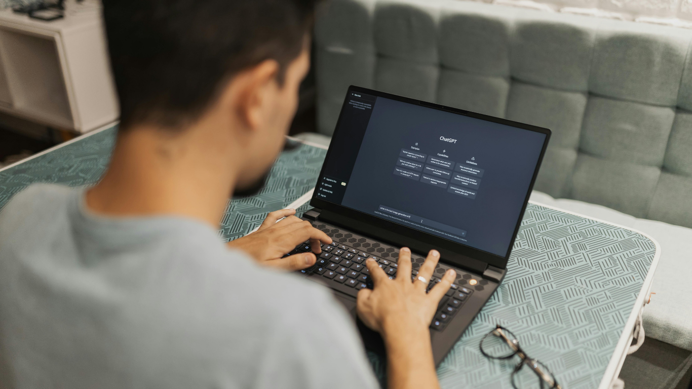 What is Prompt AI? How to write effective content with AI