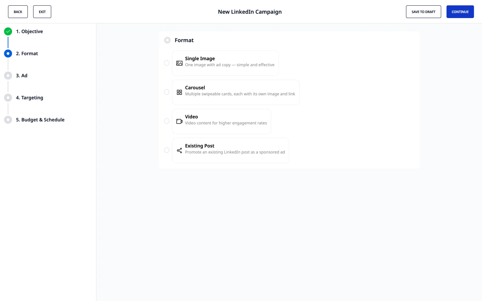 Sélectionner le format publicitaire : image unique, carrousel, vidéo, ou sponsoriser une publication existante